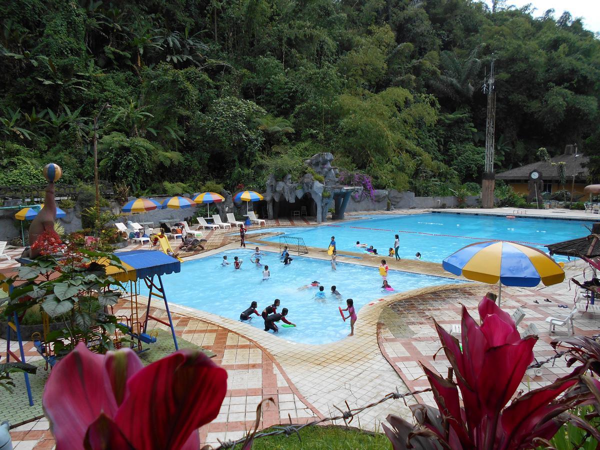 Zuri Resort Cipanas Puncak Luaran gambar